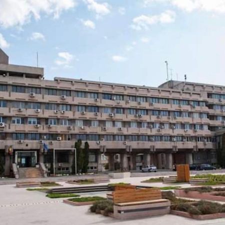 Tribunal Apartament Langa Faleza Dunarii 布勒伊拉 外观 照片